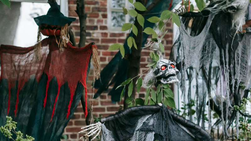 Top Halloween Gifts for Those Who Love to Spook Up Their Home
